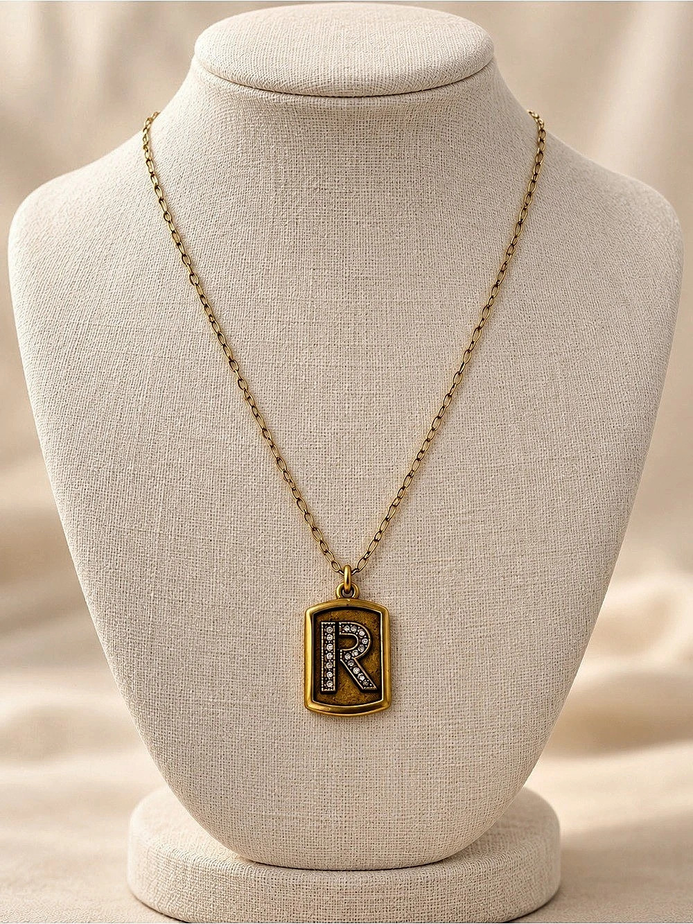 Necklace Gold Initial R 297